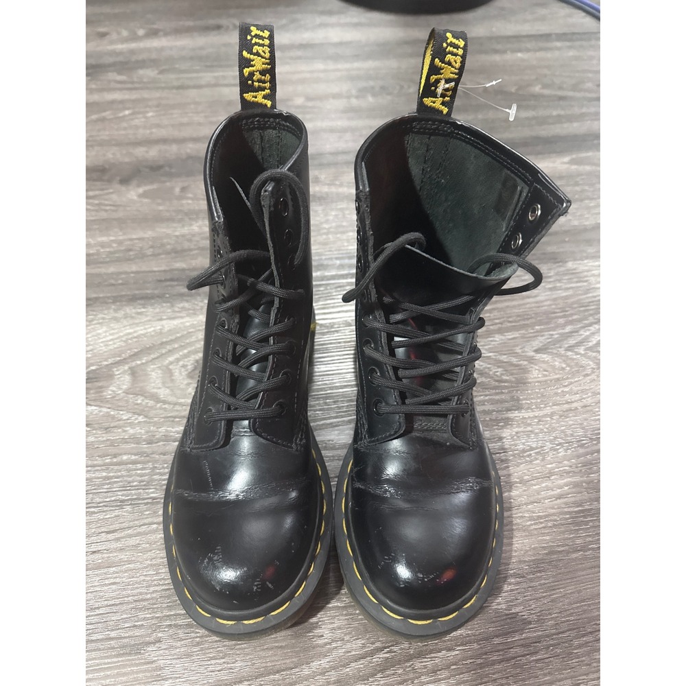 Dr. Martens 1460 W Black Smooth Leather 8-Eye Combat Boots Womensβ Size 5